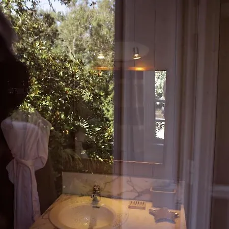 Bed & Breakfast Chateau De Bordeneo *
